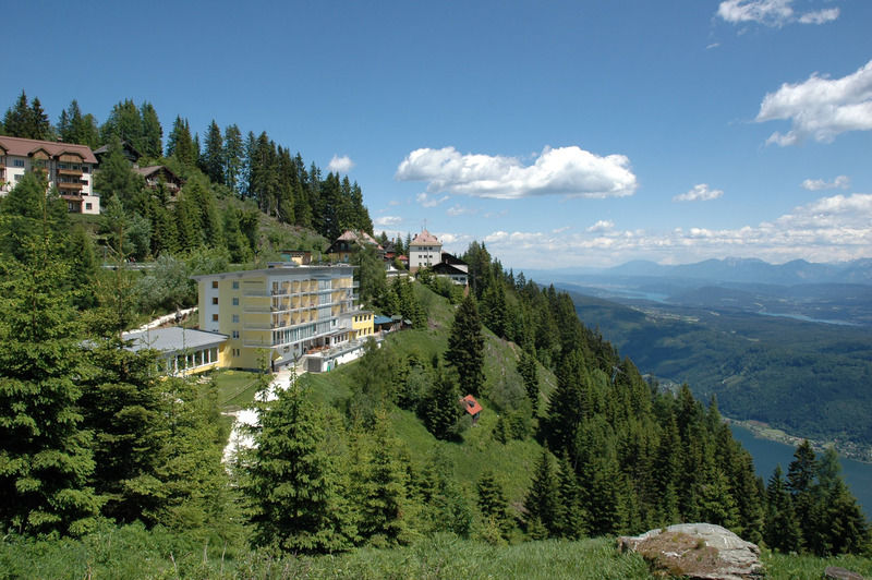 Sonnenhotel Zaubek Treffen Exteriör bild